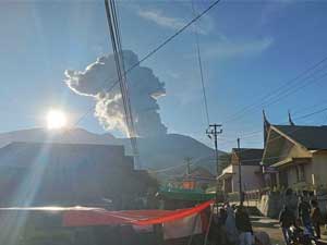 Gunung Marapi Kembali Erupsi