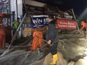 TPT Ambrol dan Banjir Limpasan Hantam Kota Sukabumi